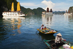 Baia di Ha Long  (Vietnam)