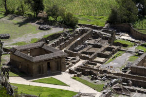 Ollantaytambo (PERU')